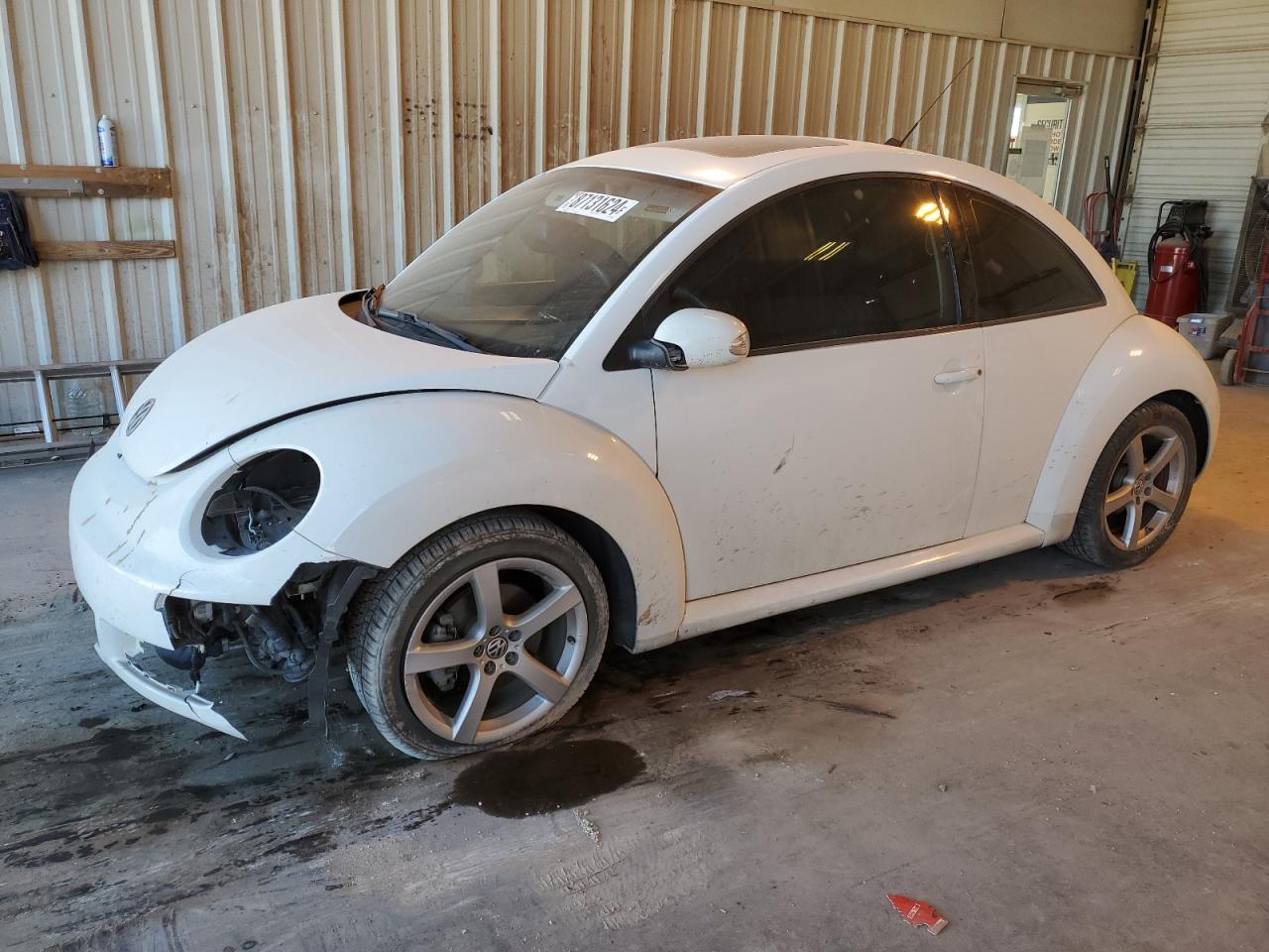 VOLKSWAGEN NEW BEETLE 2009