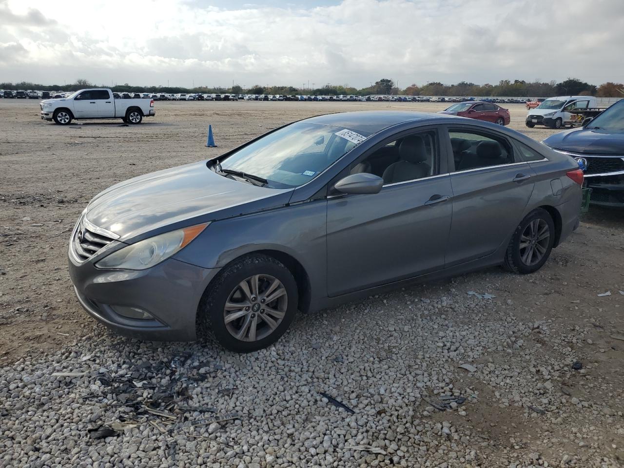 HYUNDAI SONATA GLS 2013