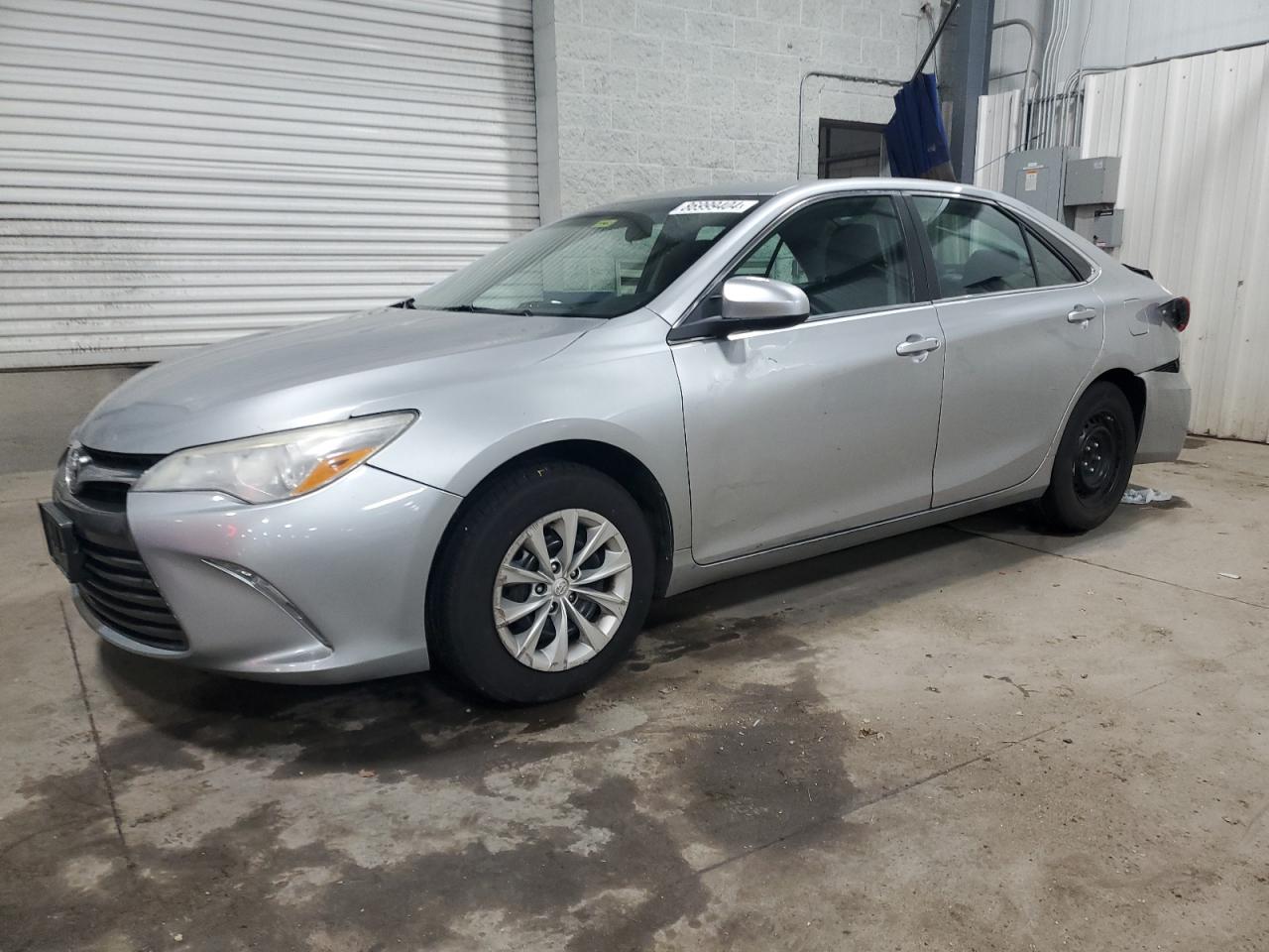 TOYOTA CAMRY LE 2015