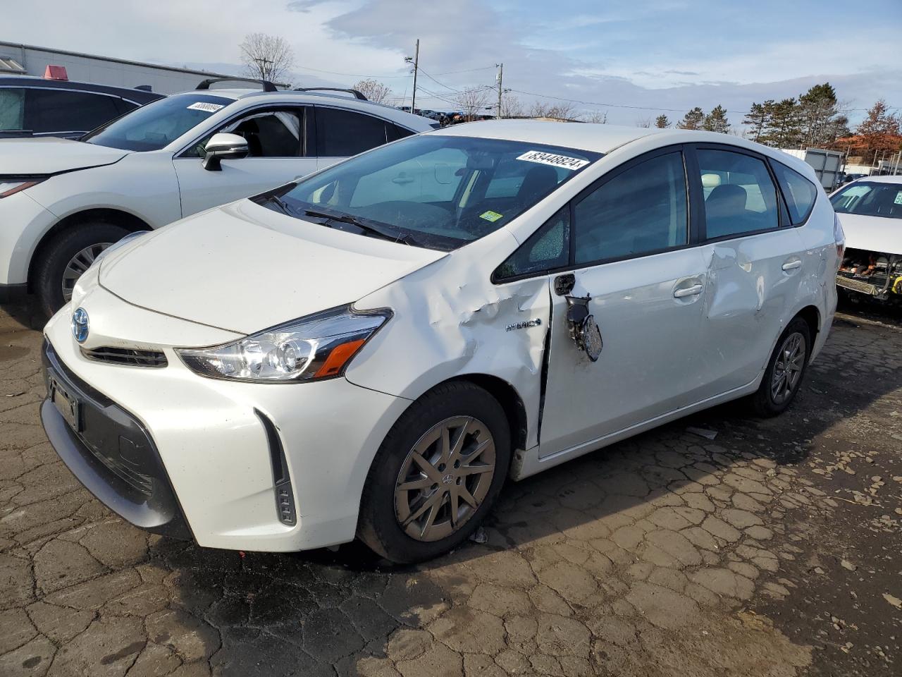 TOYOTA PRIUS V 2015