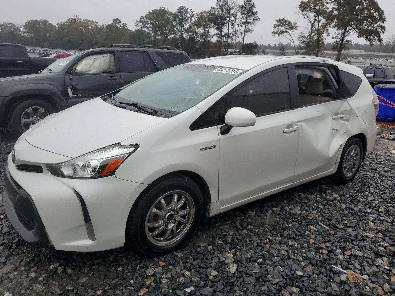 TOYOTA PRIUS V 2016