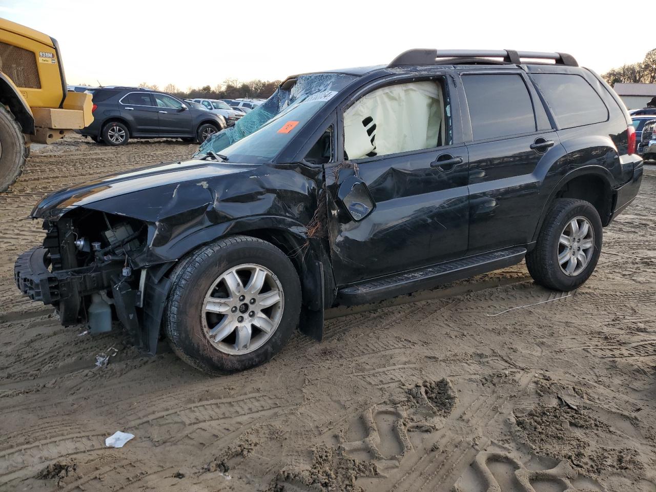MITSUBISHI ENDEAVOR L 2011