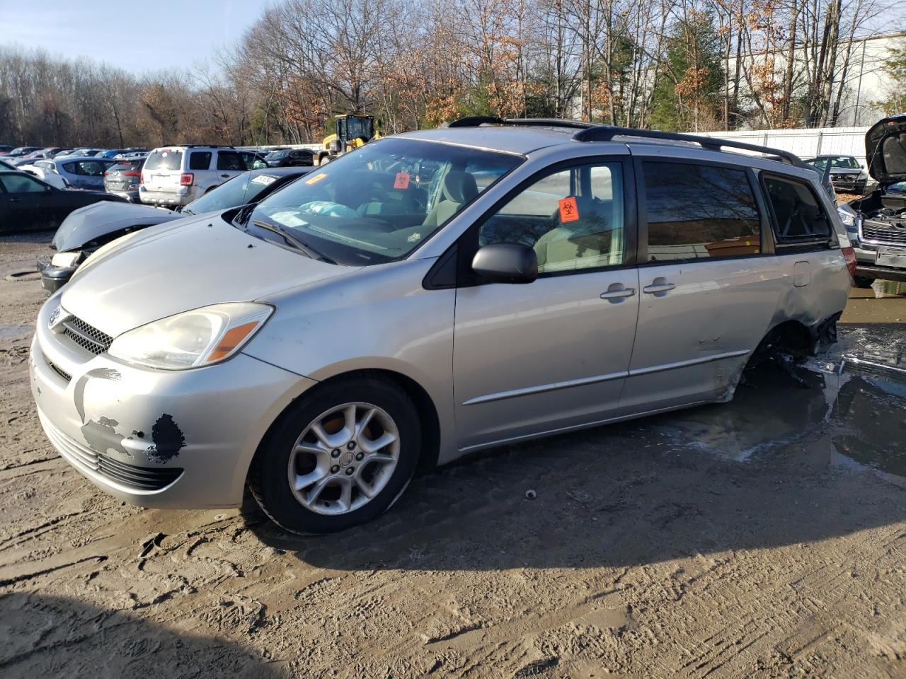 TOYOTA SIENNA LE 2004