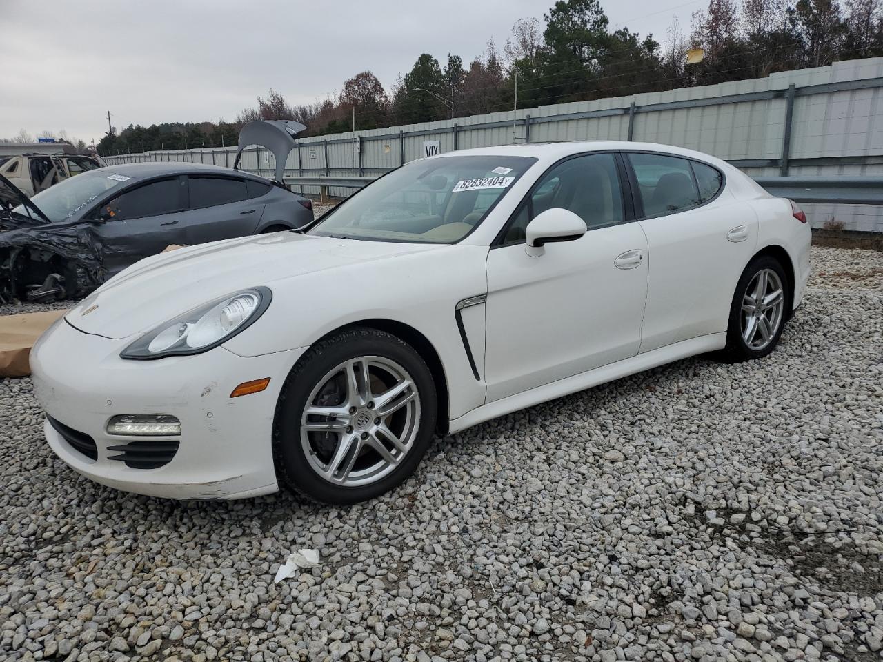 PORSCHE PANAMERA 2 2012
