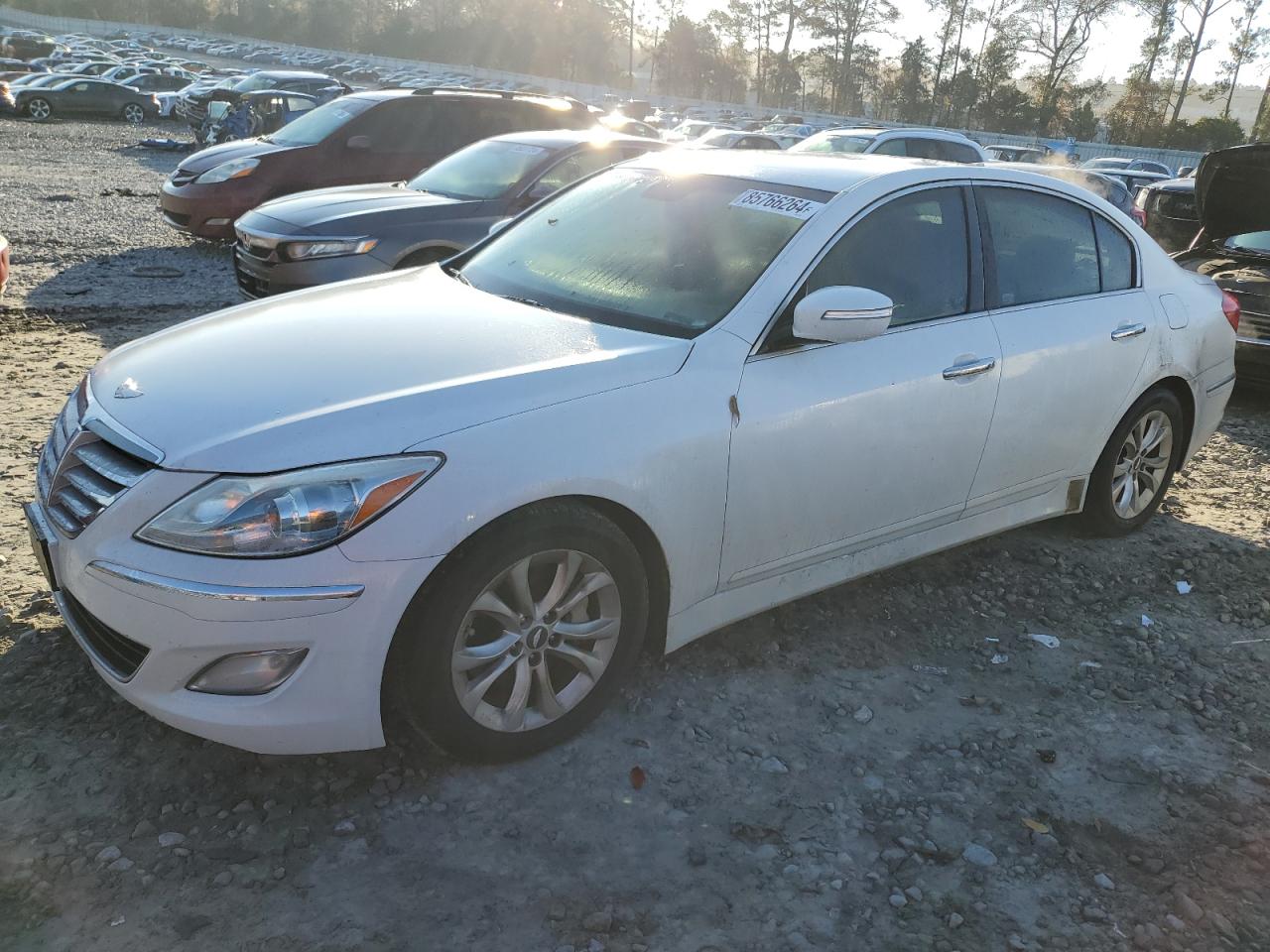 HYUNDAI GENESIS 3. 2013