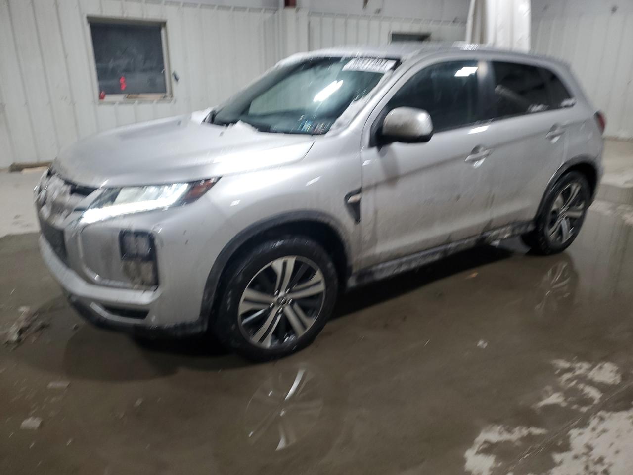 MITSUBISHI OUTLANDER 2020