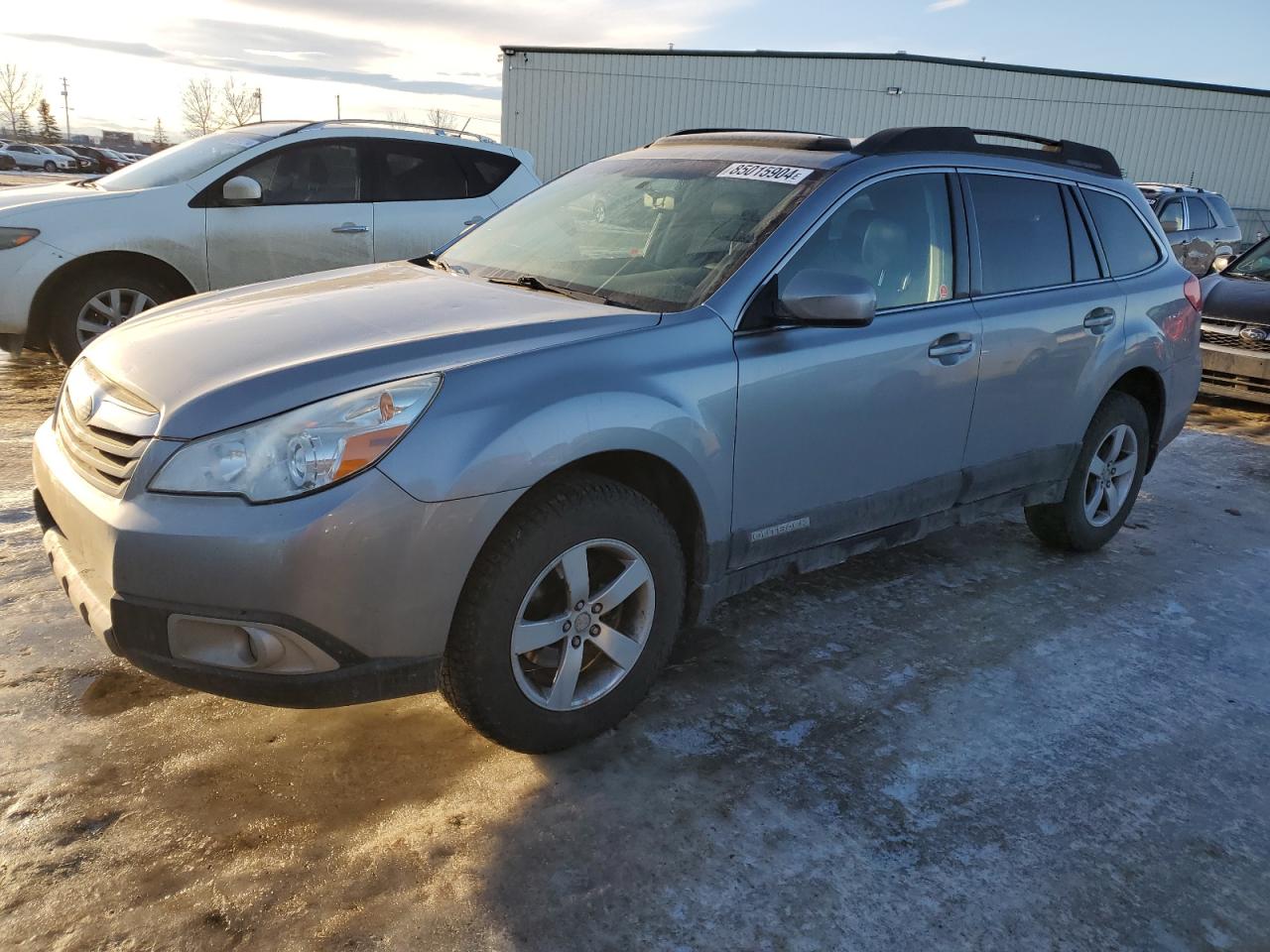 SUBARU OUTBACK 2. 2011