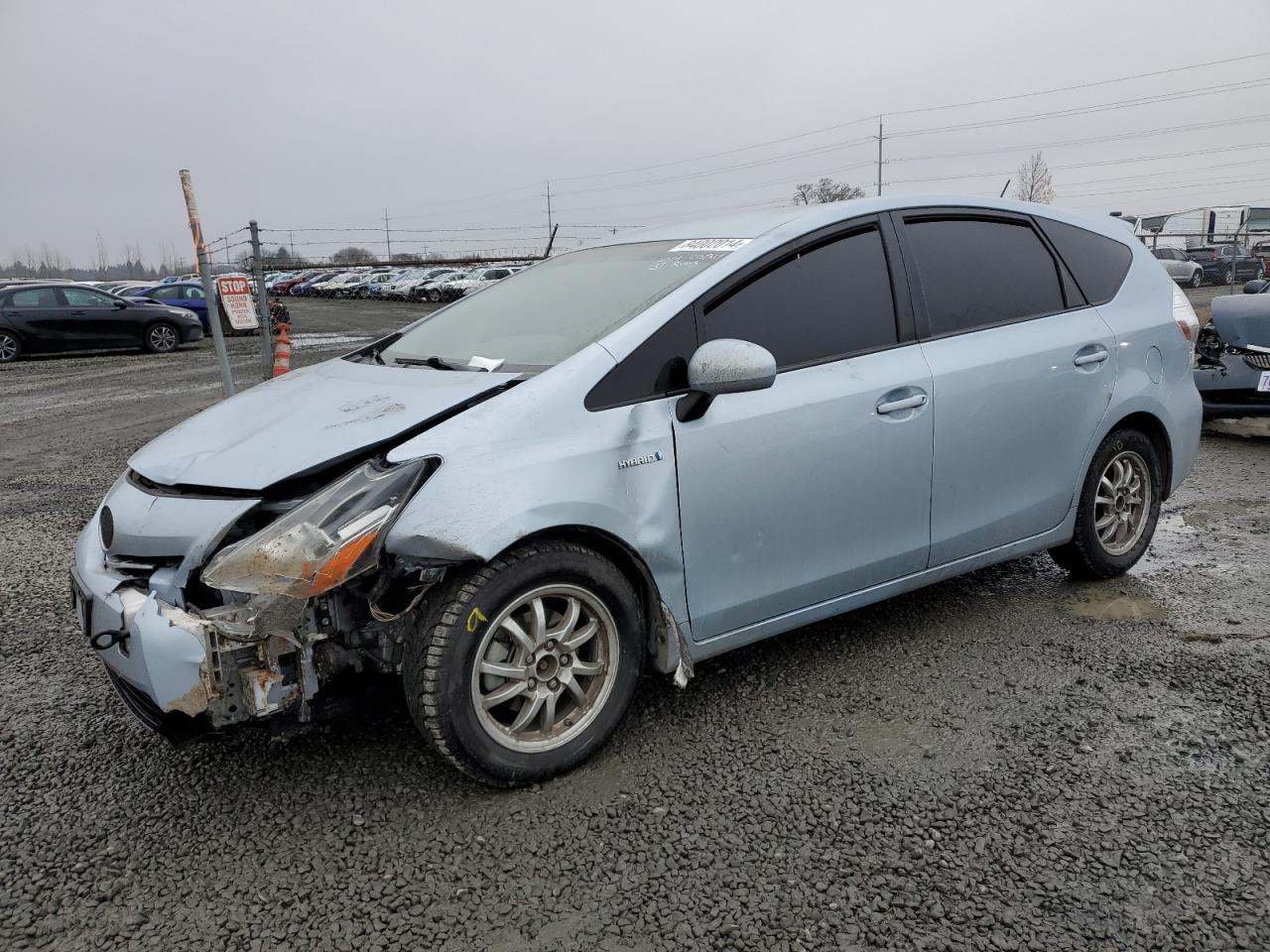 TOYOTA PRIUS V 2012