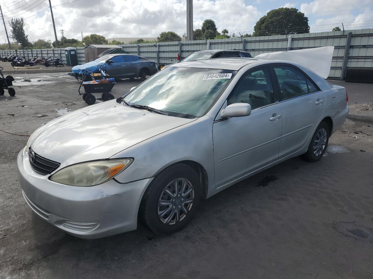TOYOTA CAMRY LE 2004