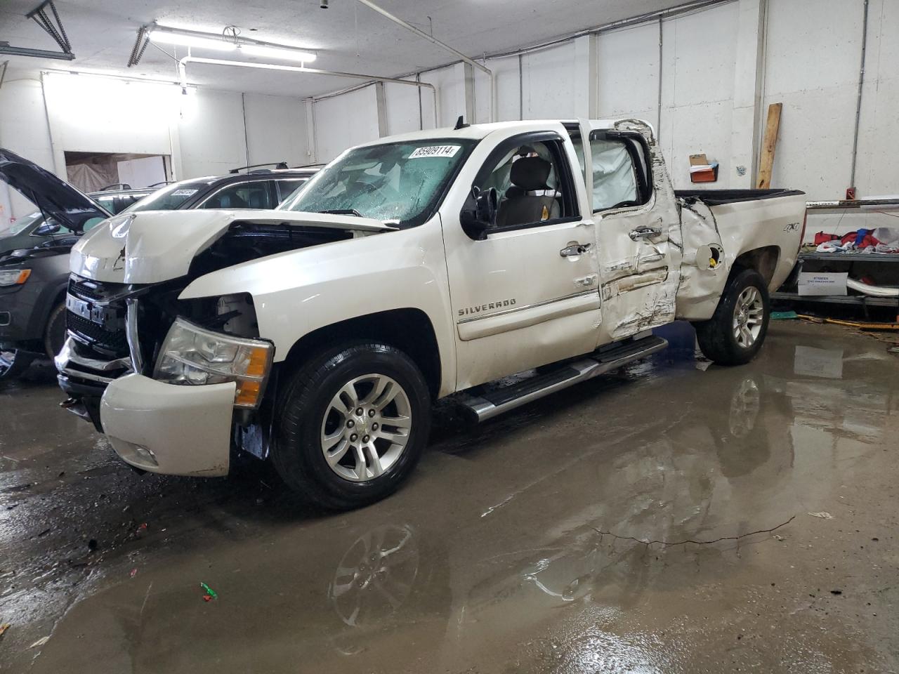 CHEVROLET SILVERADO 2011