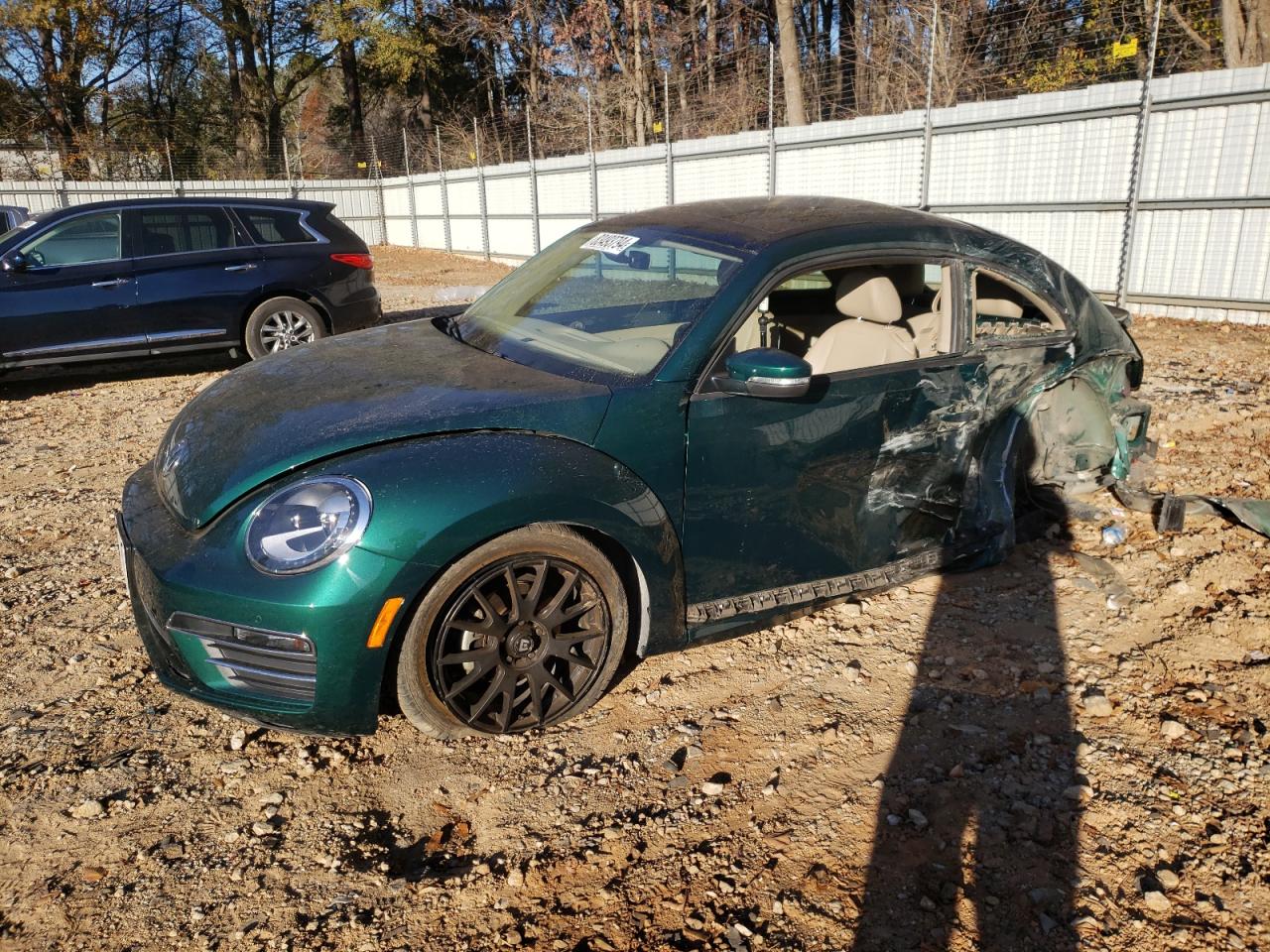 VOLKSWAGEN BEETLE SE 2017