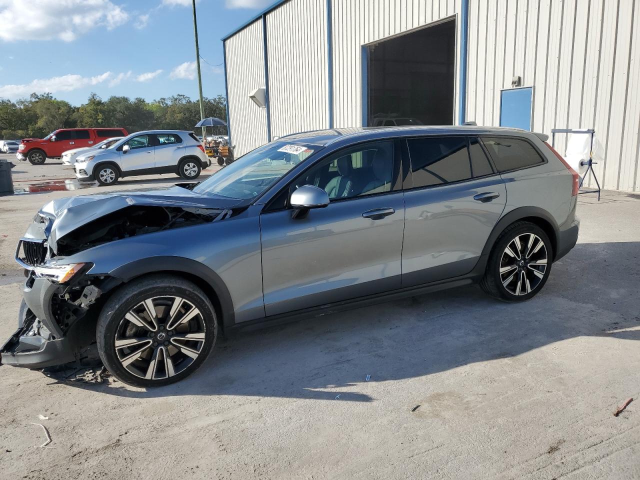 VOLVO V60 CROSS 2020
