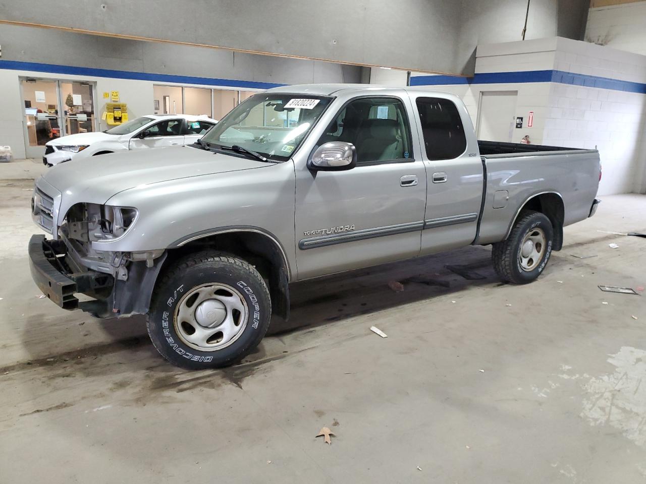 TOYOTA TUNDRA ACC 2004
