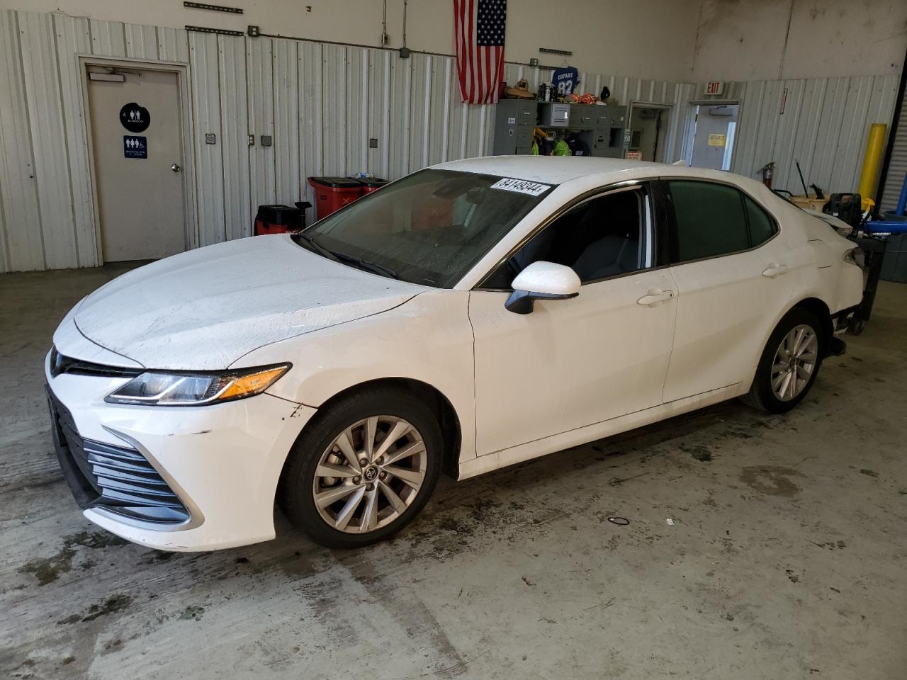 TOYOTA CAMRY LE 2023