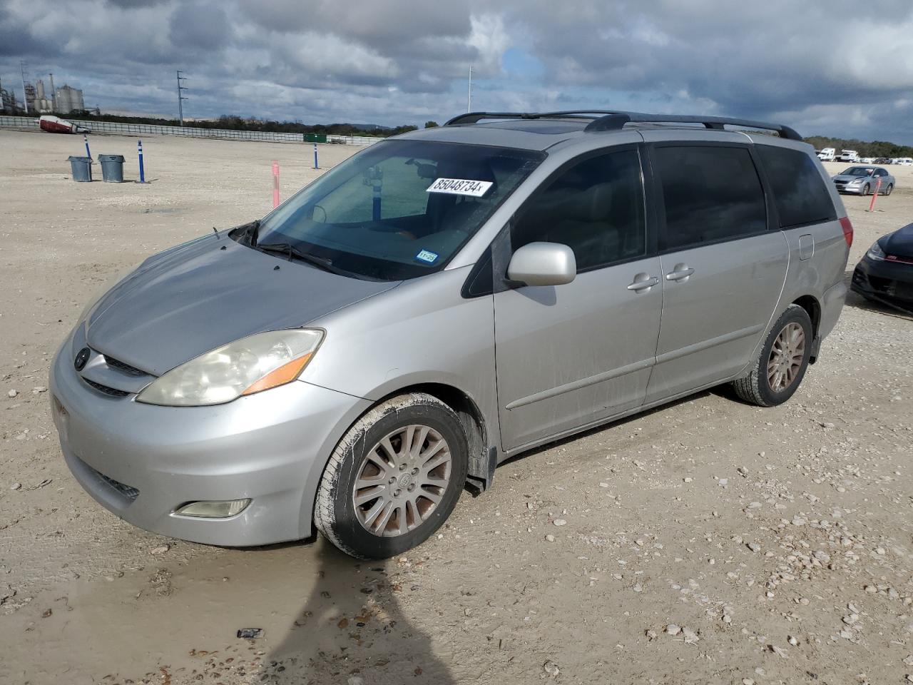 TOYOTA SIENNA XLE 2009