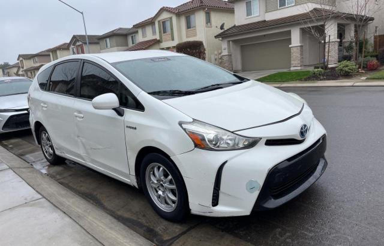 TOYOTA PRIUS V 2015