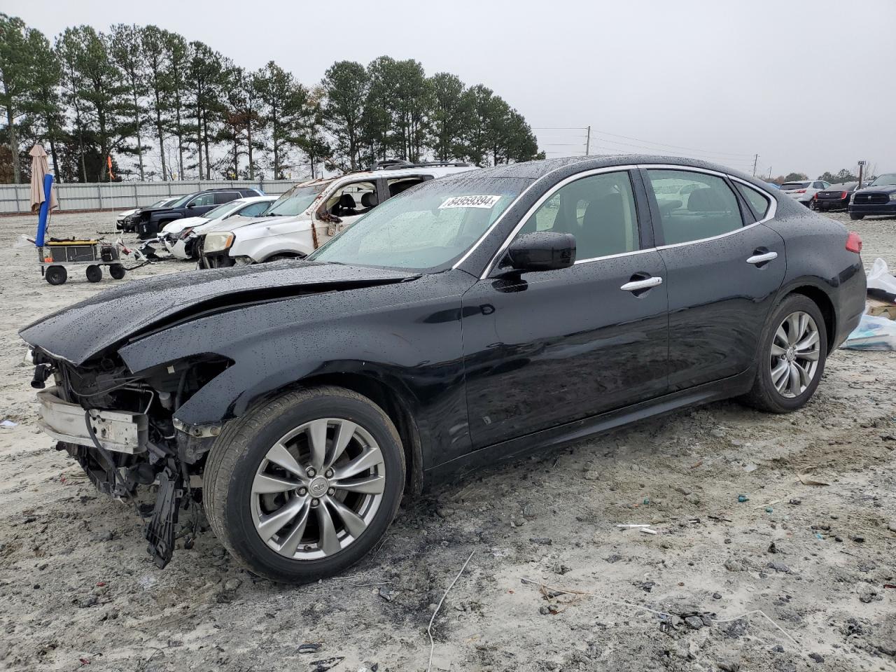 INFINITI M37 2013