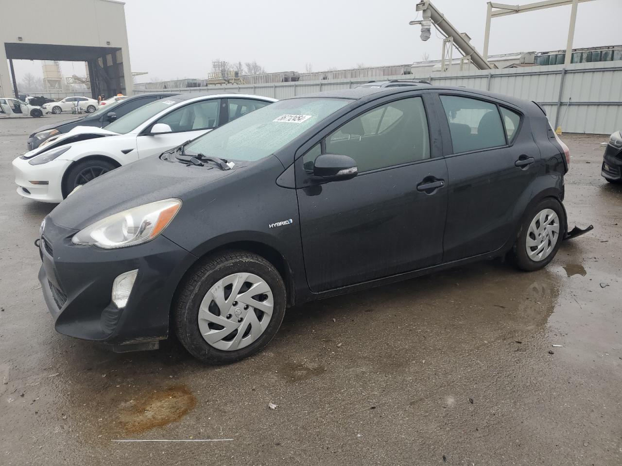 TOYOTA PRIUS C 2016