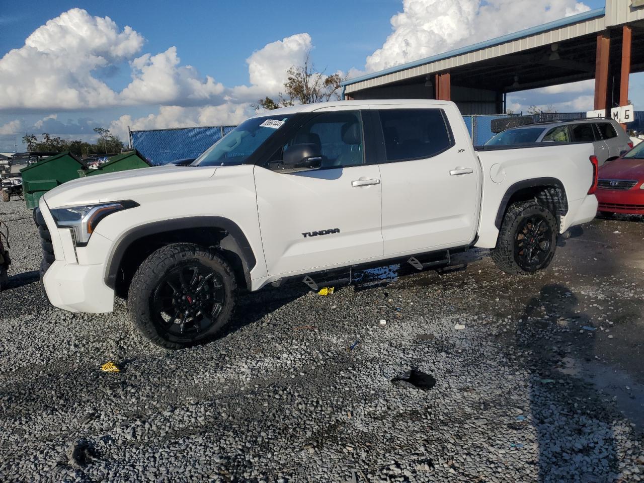 TOYOTA TUNDRA CRE 2024