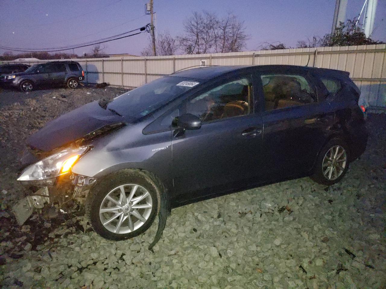 TOYOTA PRIUS V 2012