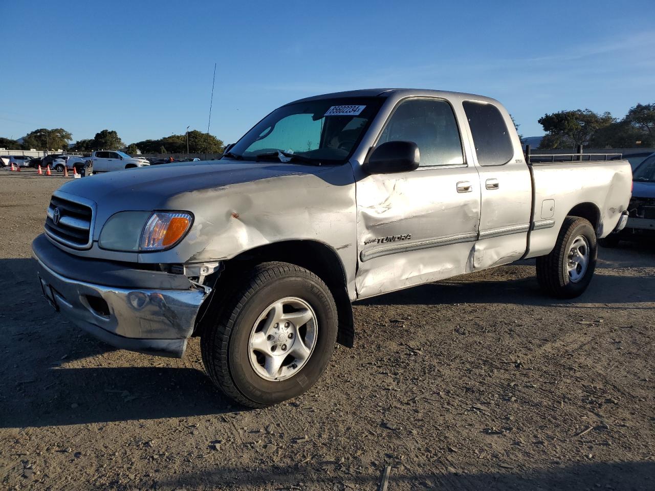 TOYOTA TUNDRA ACC 2002