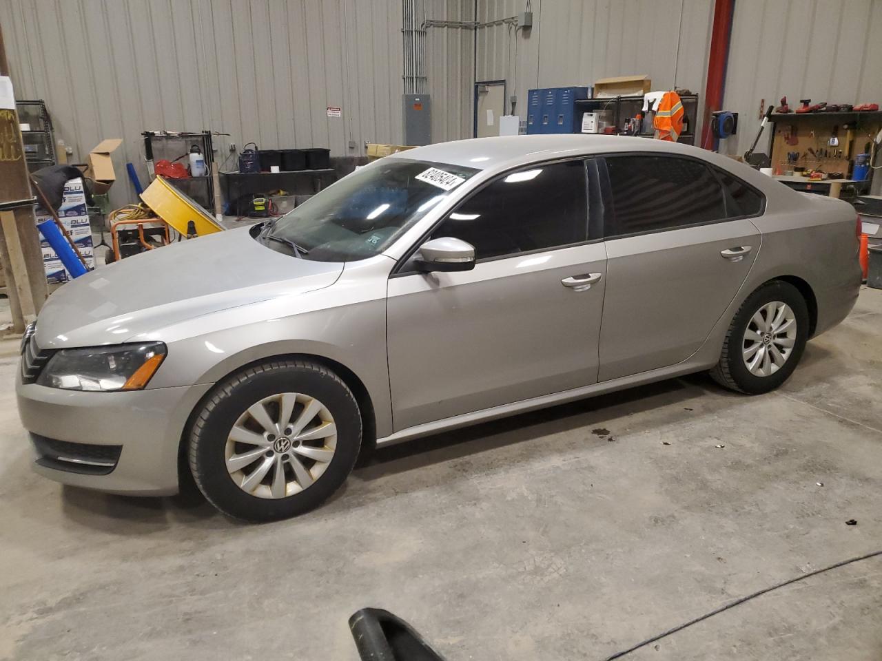 VOLKSWAGEN PASSAT S 2013