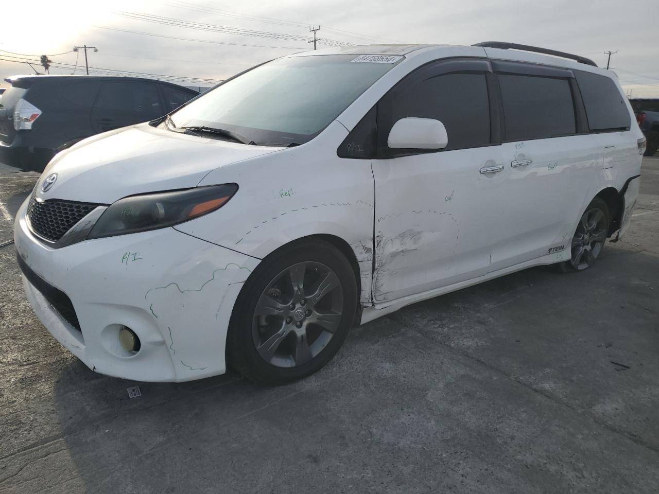 TOYOTA SIENNA SPO 2015