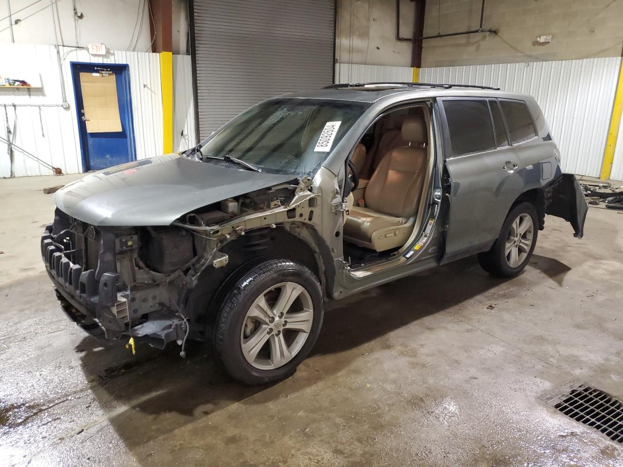 TOYOTA HIGHLANDER 2012