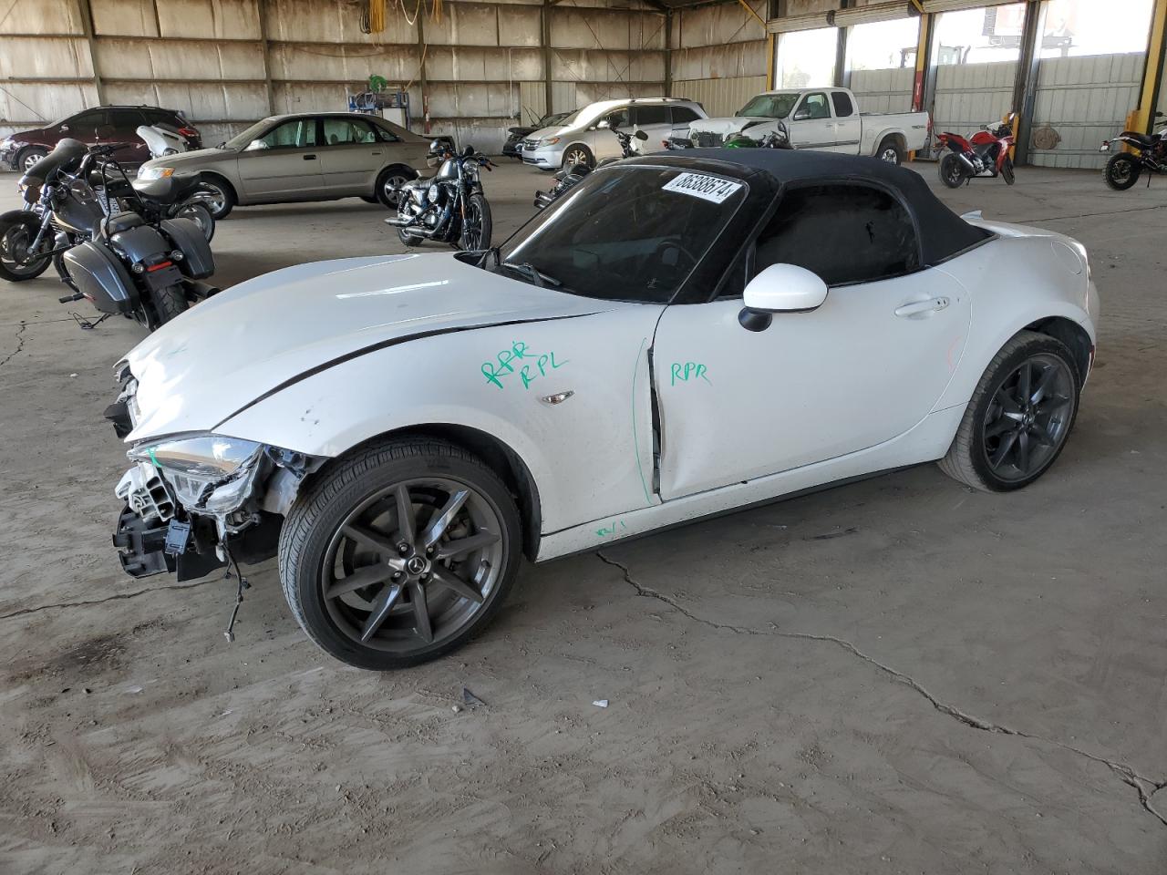 MAZDA MX-5 MIATA 2017