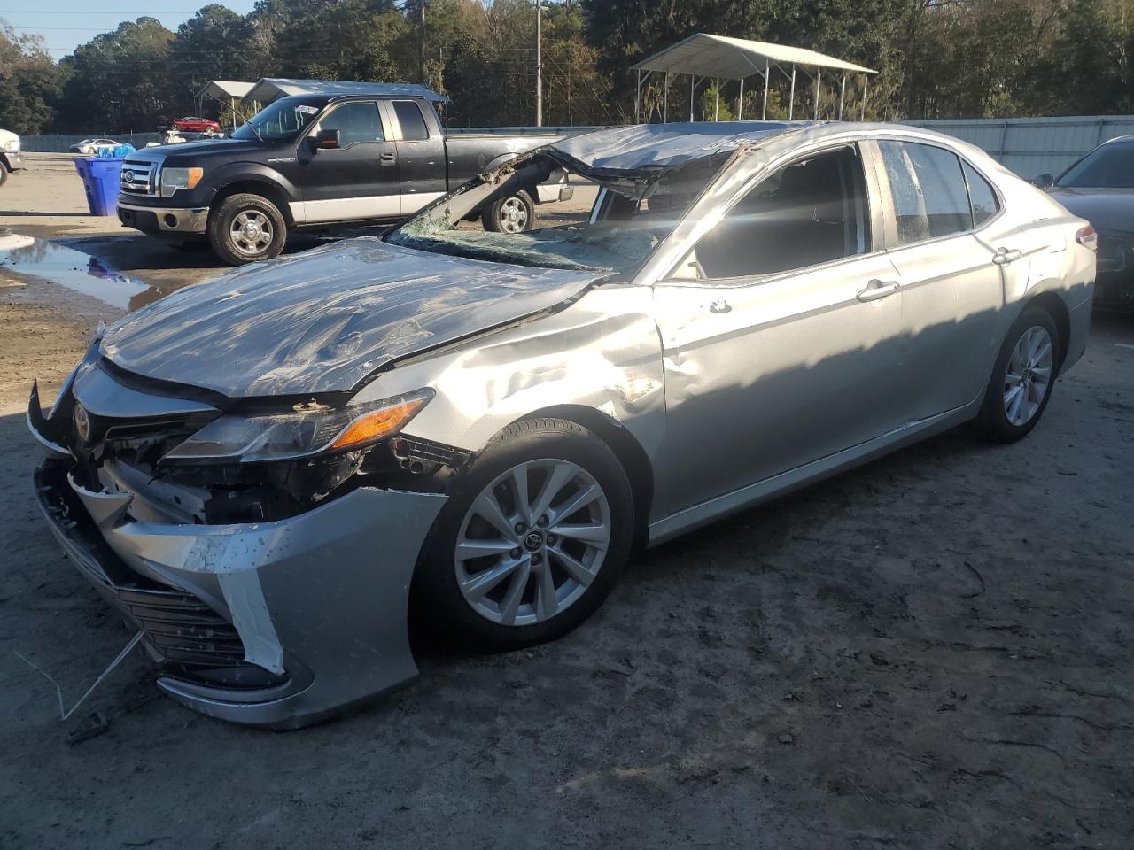 TOYOTA CAMRY LE 2021