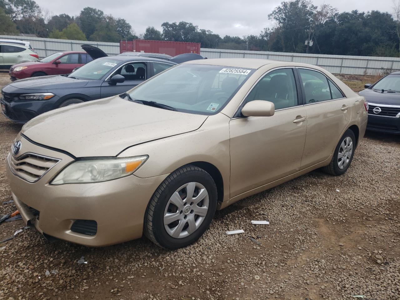TOYOTA CAMRY BASE 2011