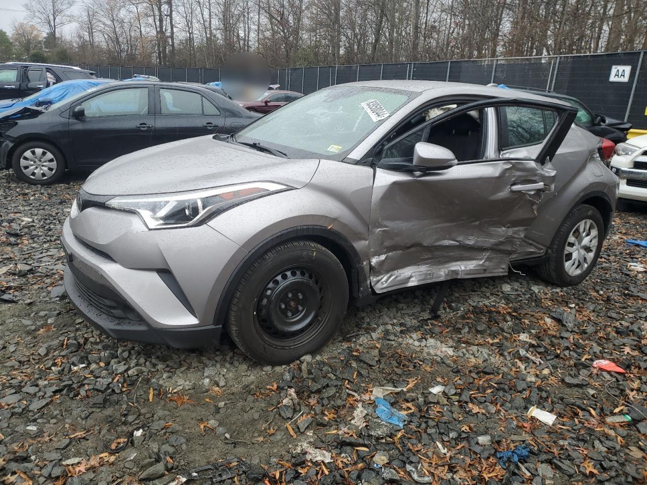 TOYOTA C-HR XLE 2019