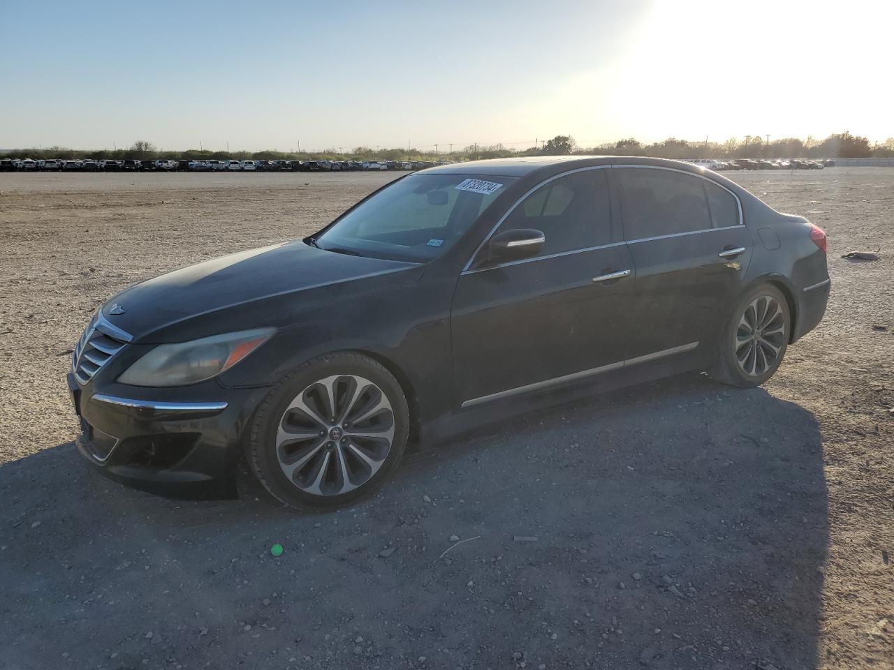 HYUNDAI GENESIS 5. 2012