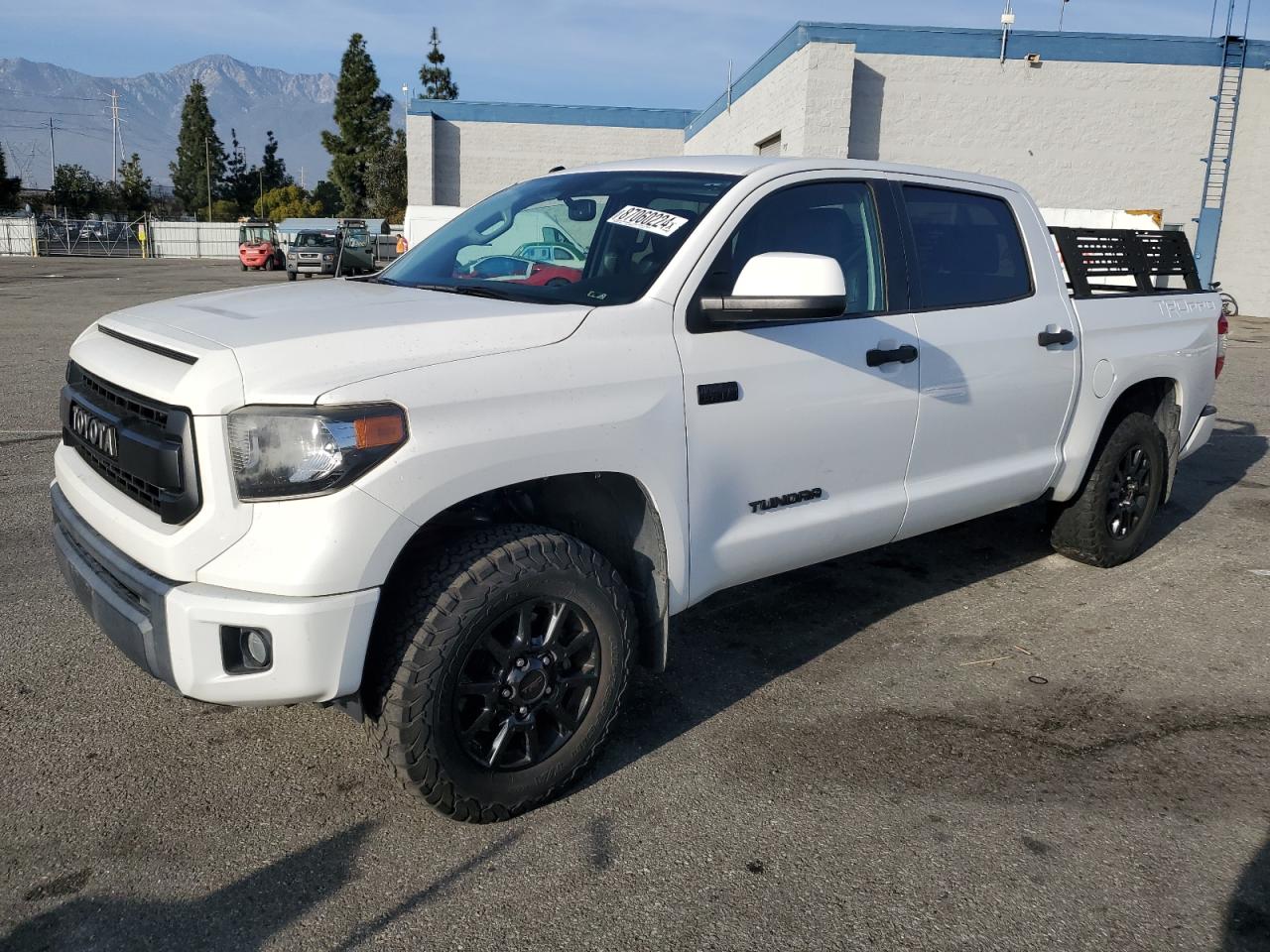 TOYOTA TUNDRA CRE 2017