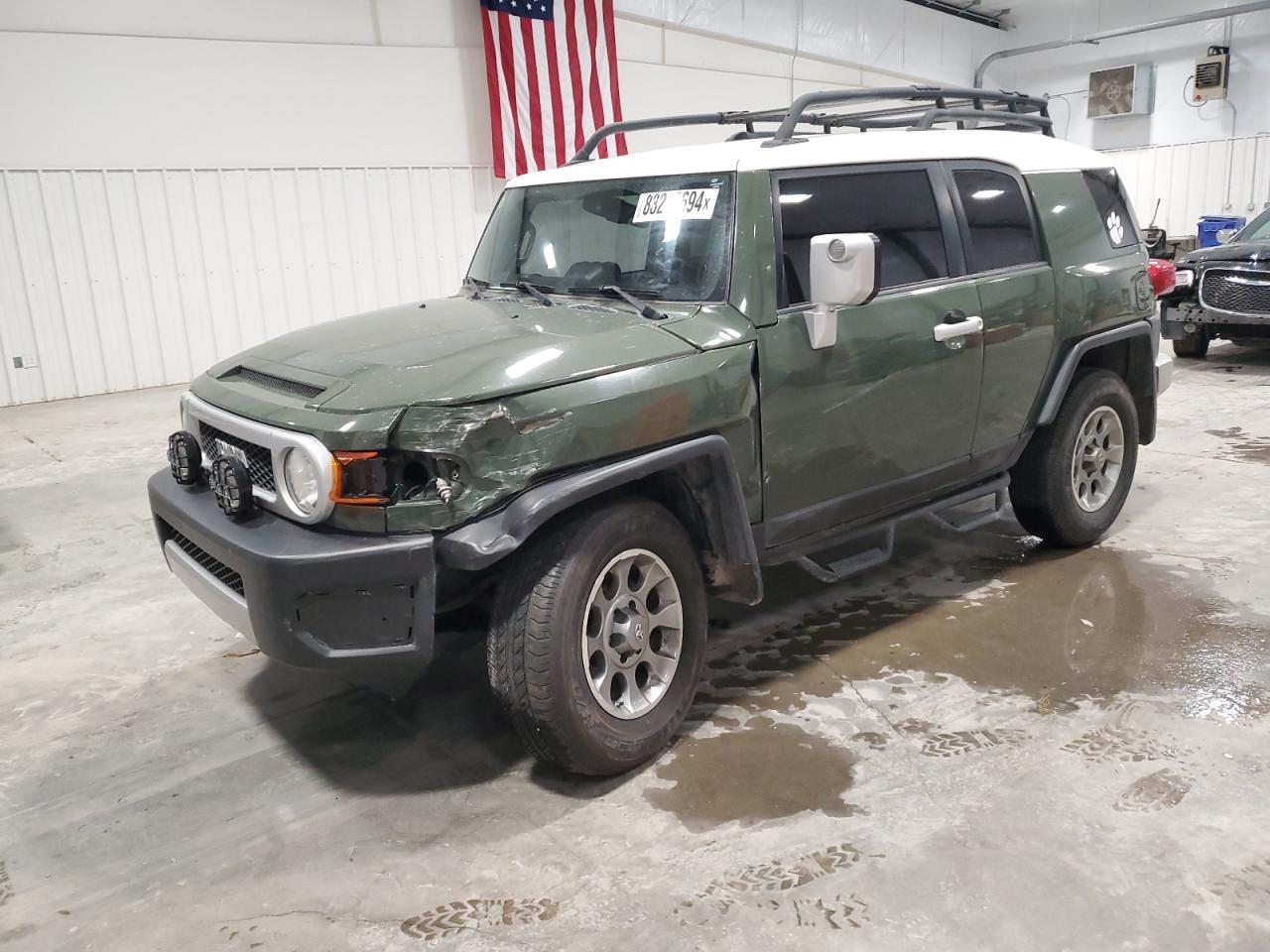 TOYOTA FJ CRUISER 2012