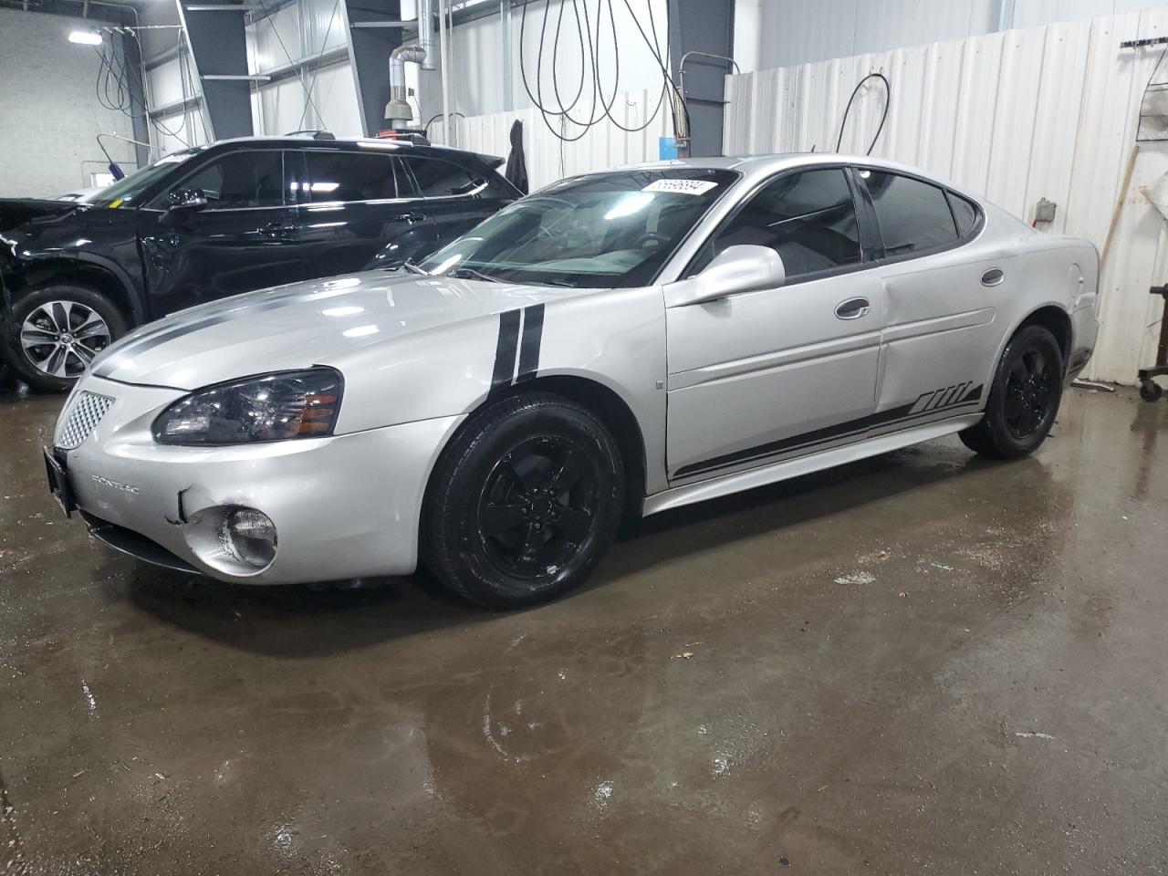 PONTIAC GRAND PRIX 2006