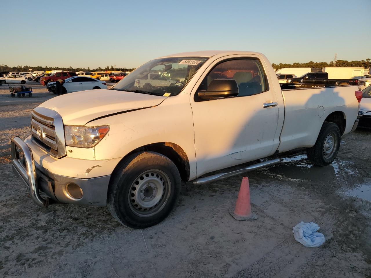 TOYOTA TUNDRA 2011