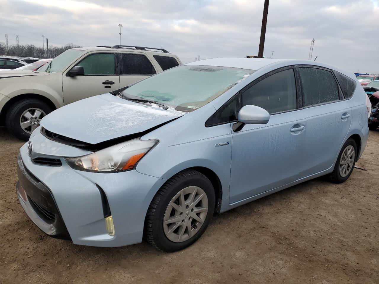 TOYOTA PRIUS V 2015