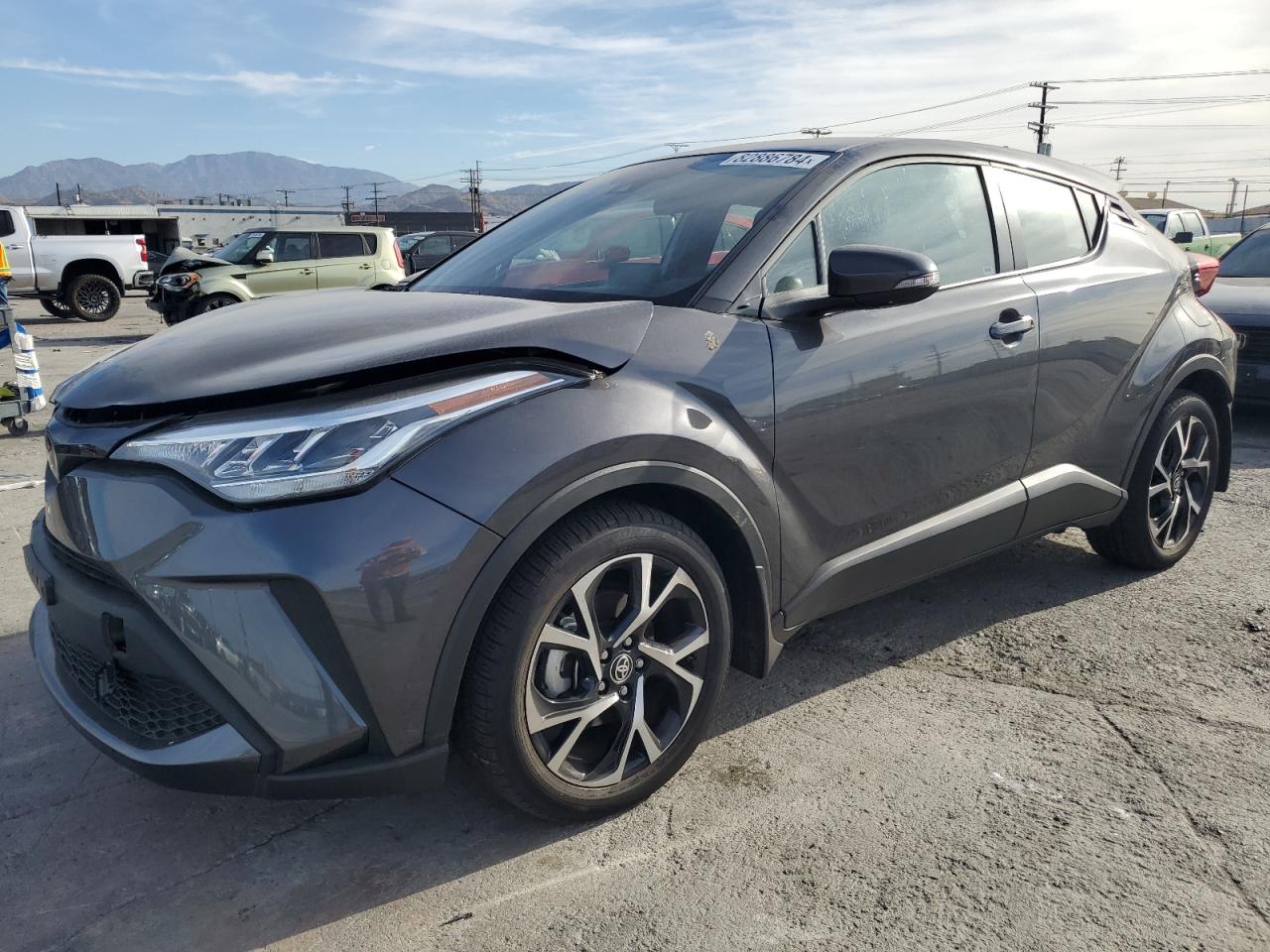 TOYOTA C-HR XLE 2022