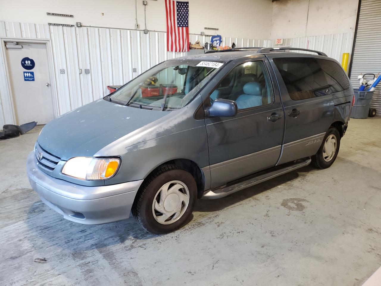 TOYOTA SIENNA LE 2001