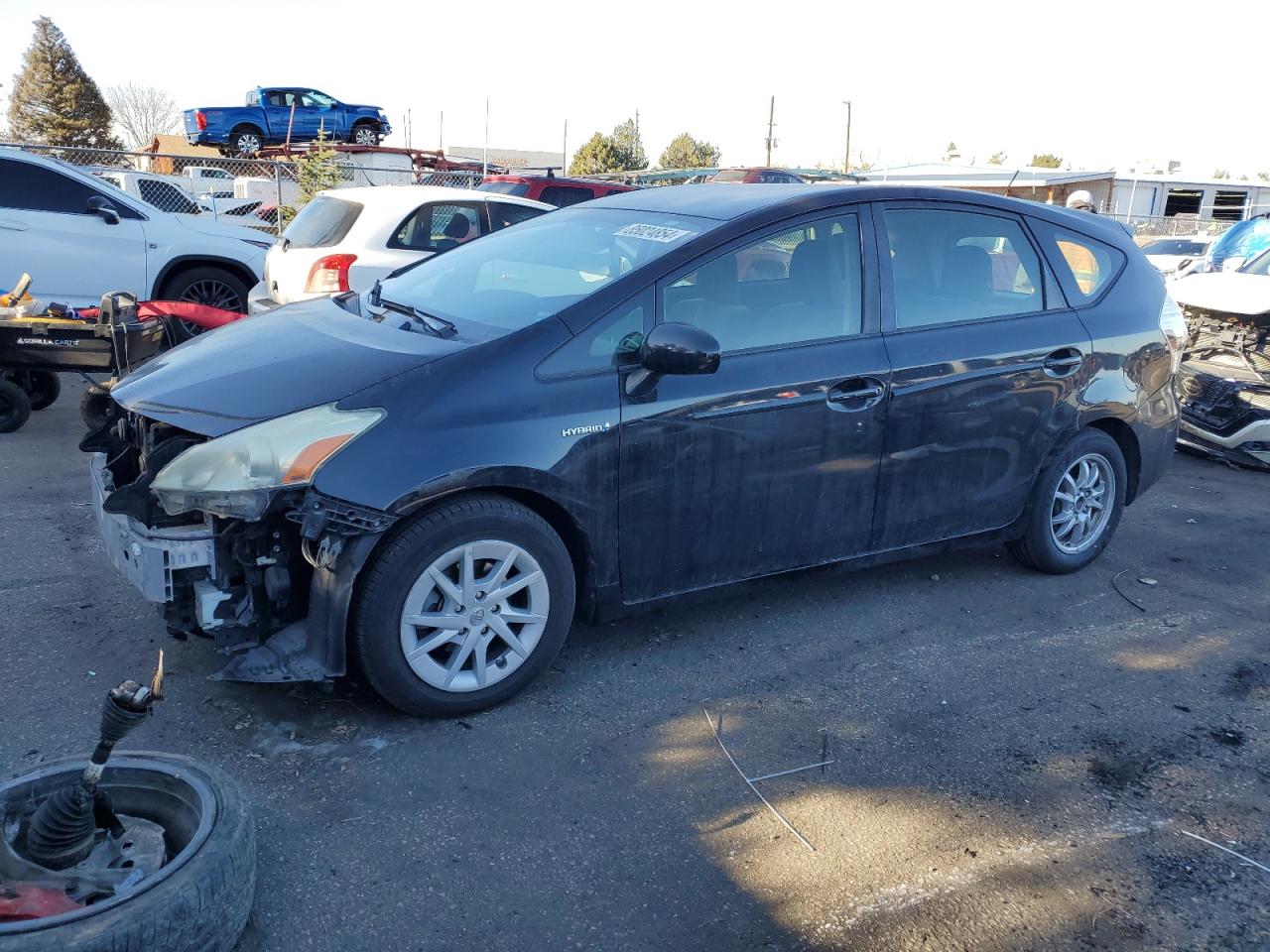 TOYOTA PRIUS V 2013