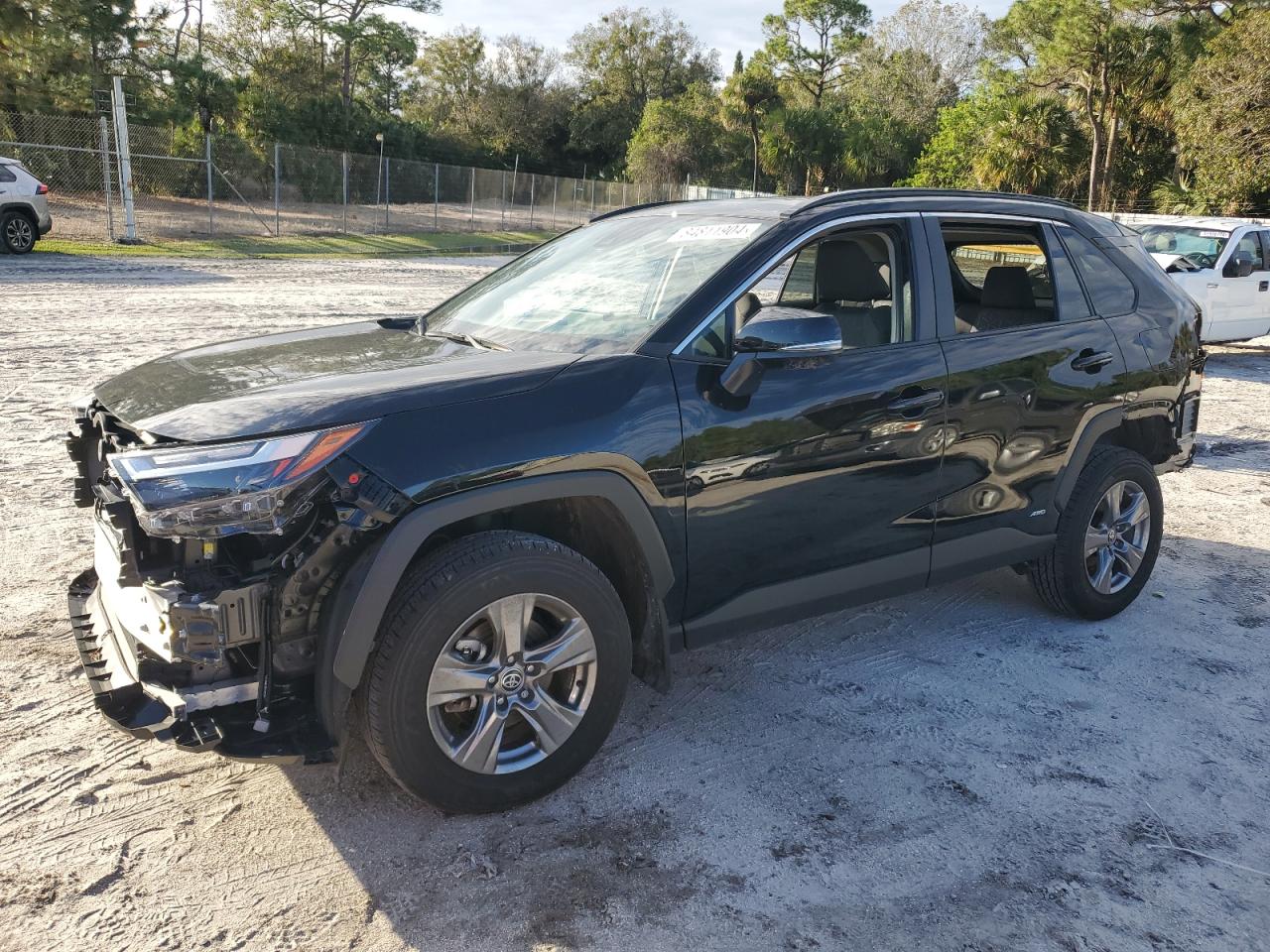 TOYOTA RAV4 XLE 2024