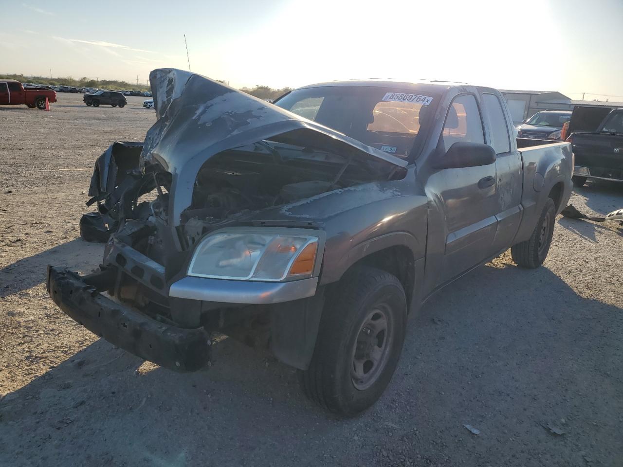 MITSUBISHI RAIDER LS 2008