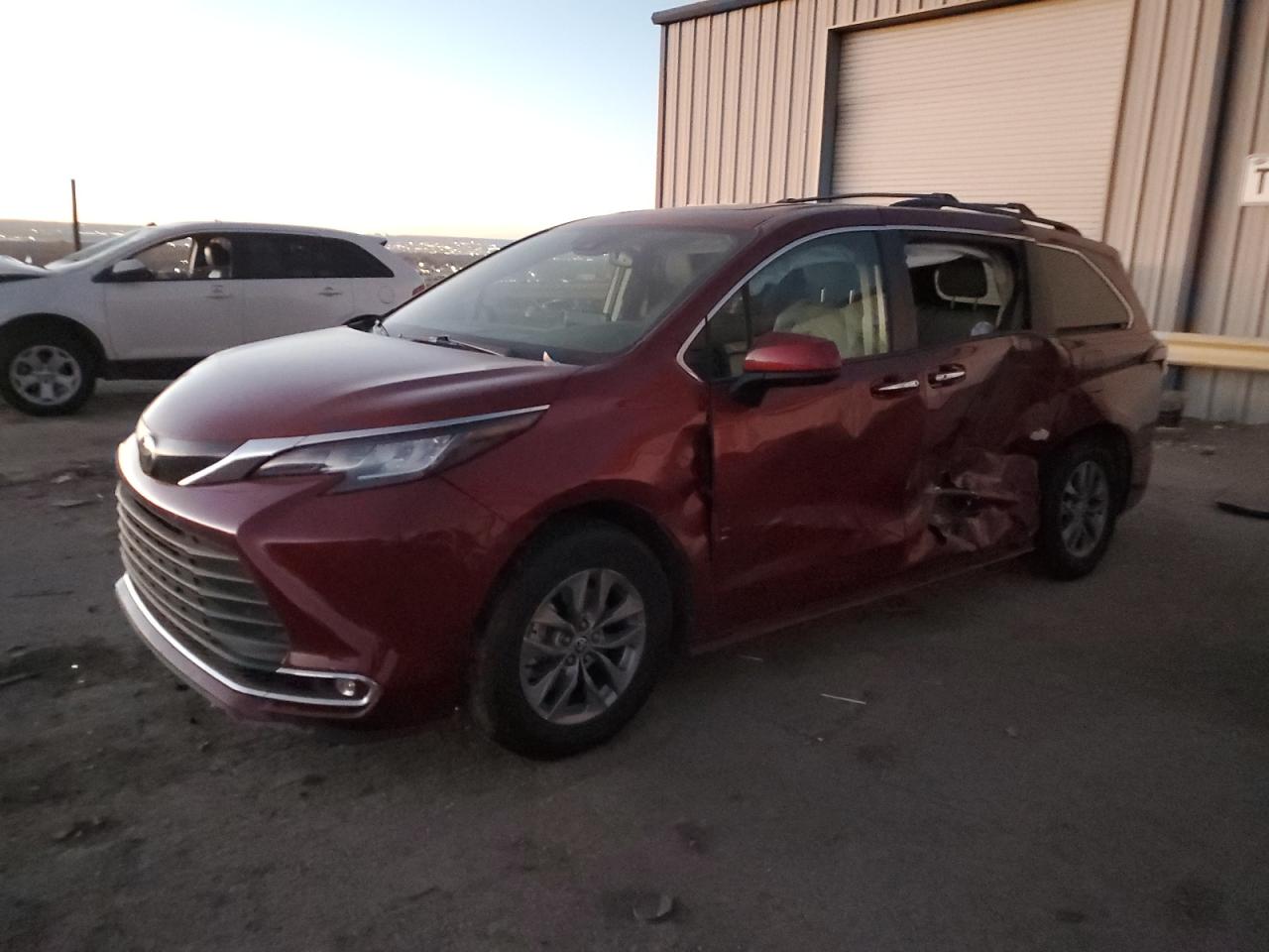 TOYOTA SIENNA XLE 2022