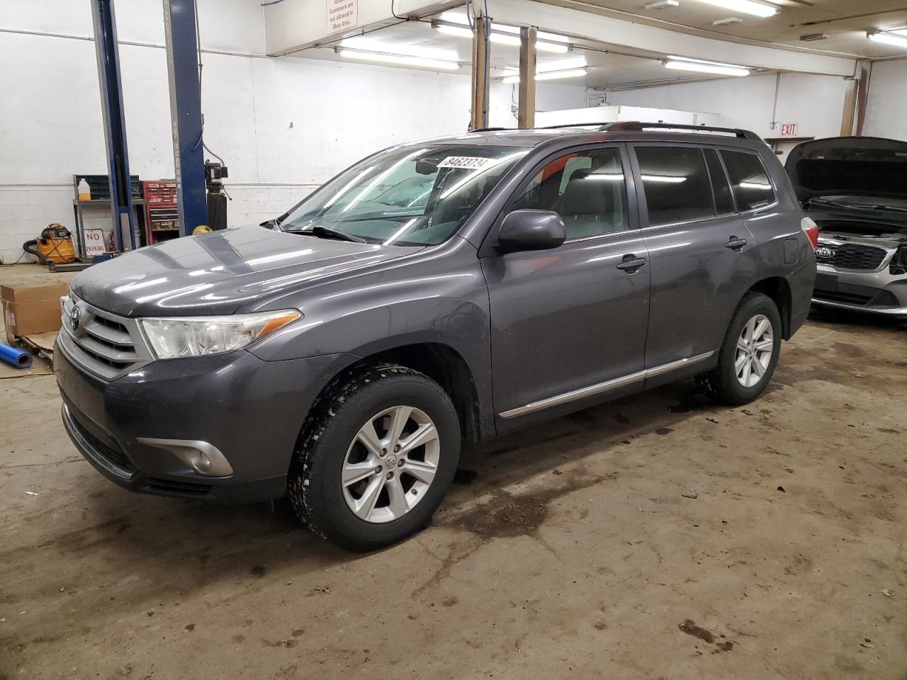 TOYOTA HIGHLANDER 2011