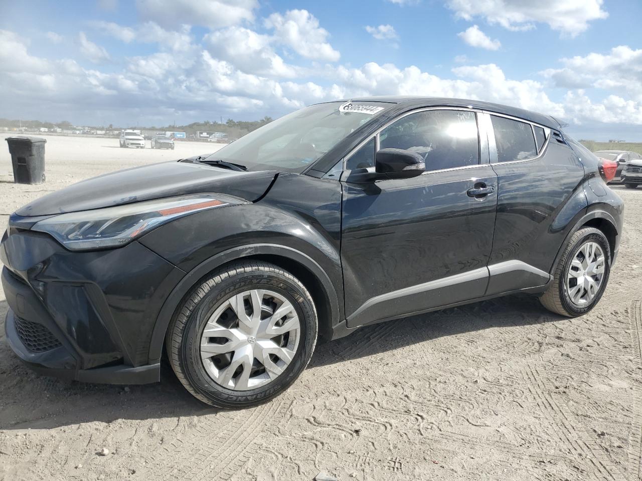 TOYOTA C-HR XLE 2021