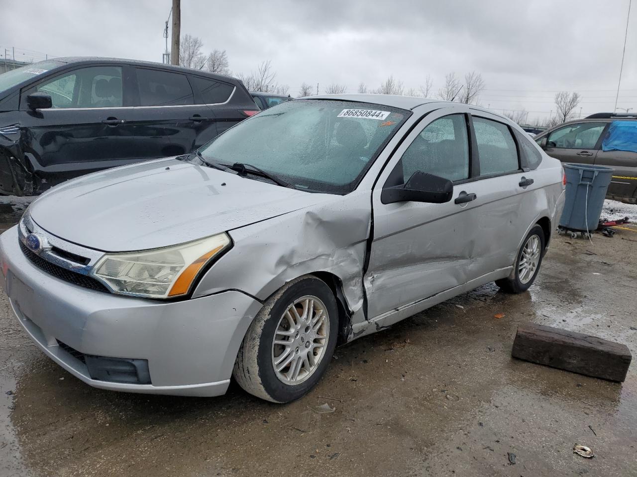 FORD FOCUS SE 2010