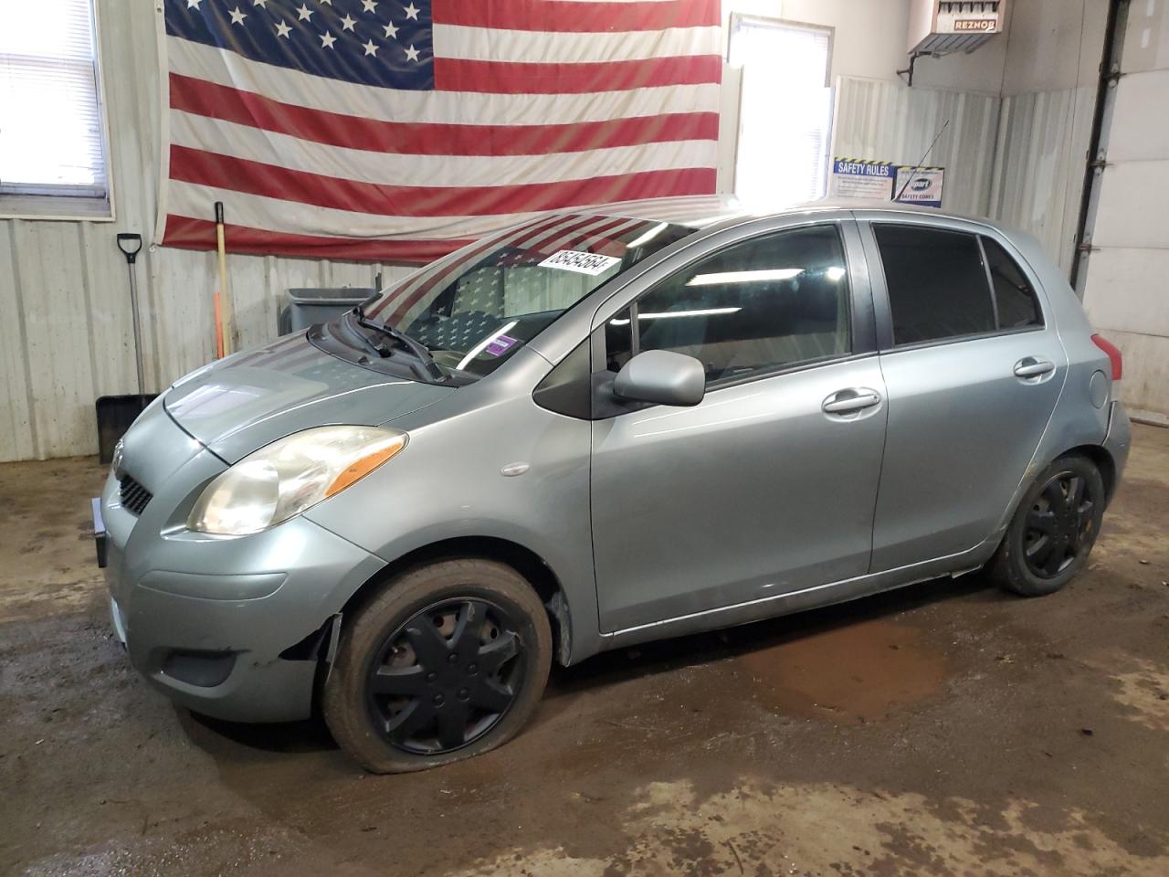 TOYOTA YARIS 2009
