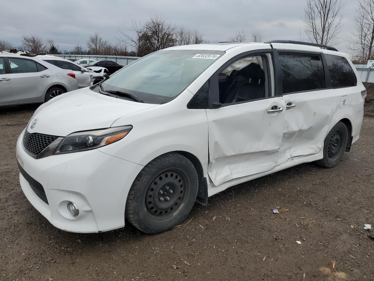TOYOTA SIENNA SE 2017