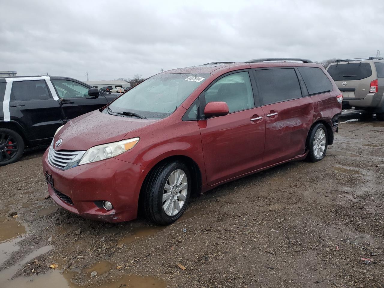 TOYOTA SIENNA XLE 2011